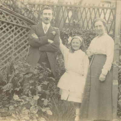 Herbert, Clara and Ruby Thorpe