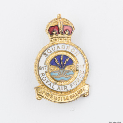 617 squadron badge