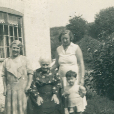 Aunt Emma, Grandma Ruby and Roy Saunders