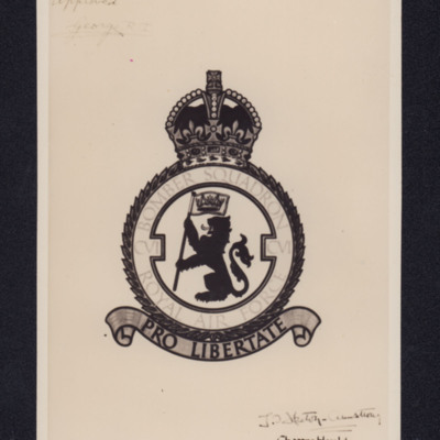 106 Squadron crest