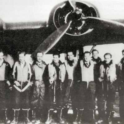 Aircrew with B-24