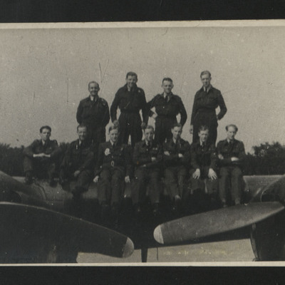 11 Aircrew and ground crew on a Lancaster