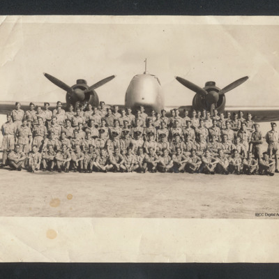 Large group of airmen in Aden