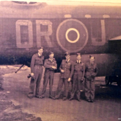 David Scholes and four of his crew with Lancaster QR-J