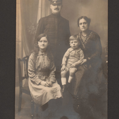 Don Falgate&#039;s family 1918