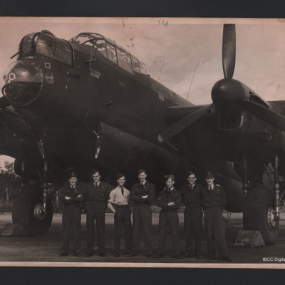 Lancaster ME422 JI-Q and crew